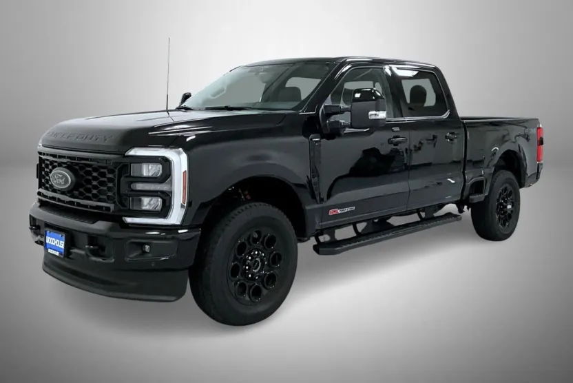 2025 Ford F-350 Lariat photo 1
