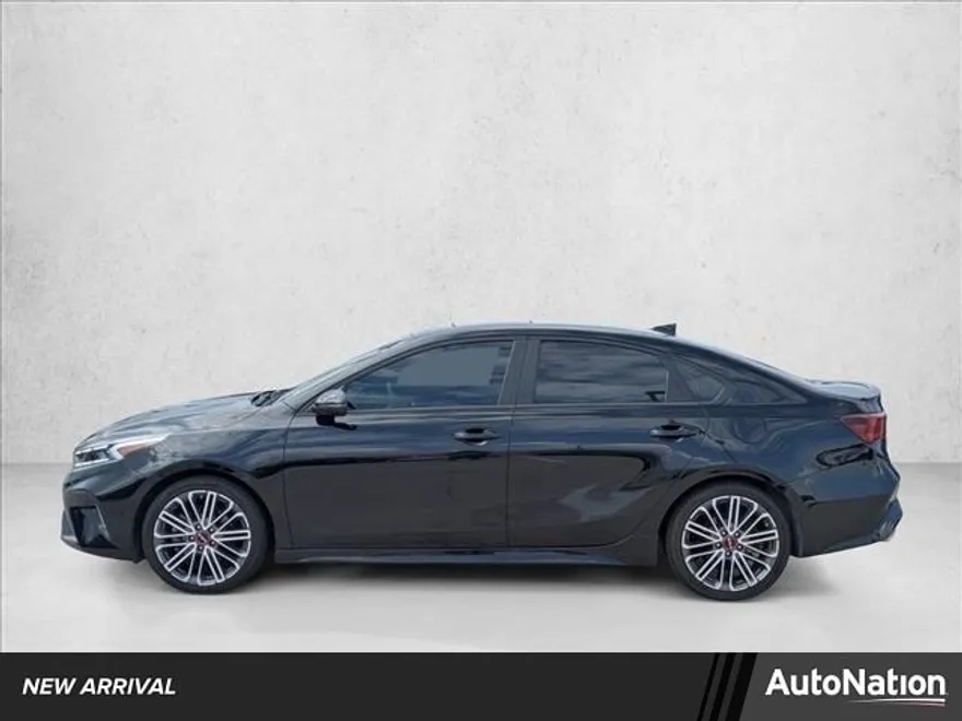 2022 Kia Forte GT photo 1