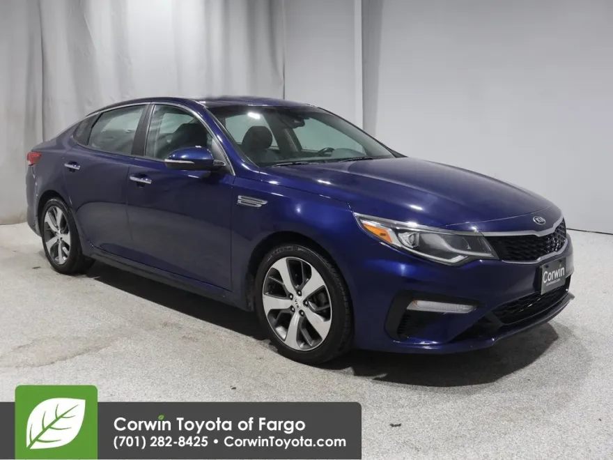 2019 Kia Optima S photo 1