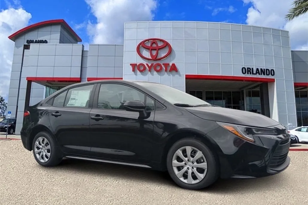2026 Toyota Corolla LE photo 1
