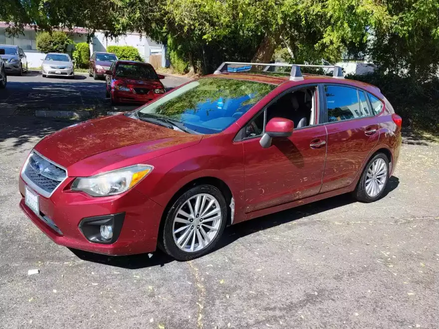 2012 Subaru Impreza 2.0i Limited photo 1