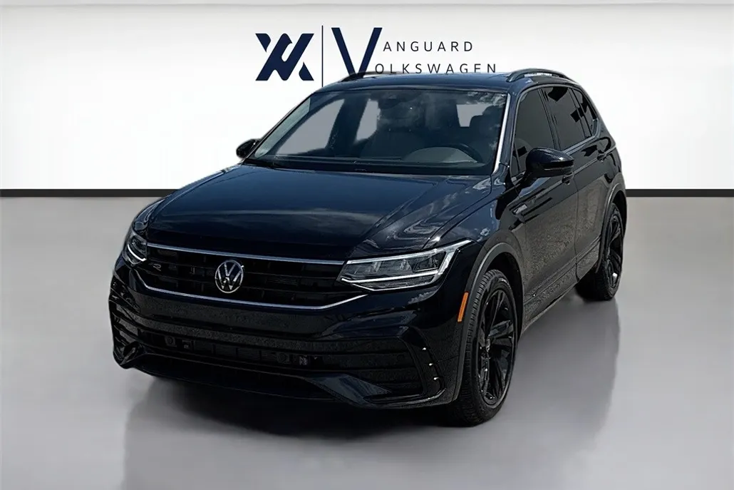 2024 Volkswagen Tiguan SE R-Line Black photo 1