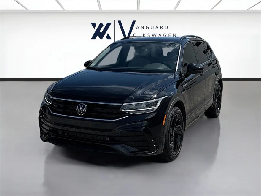2024 Volkswagen Tiguan SE R-Line Black photo 1