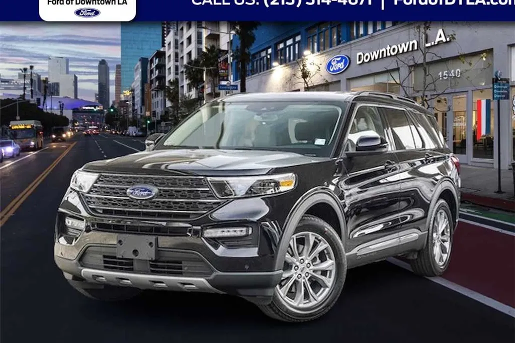 2024 Ford Explorer XLT photo 1