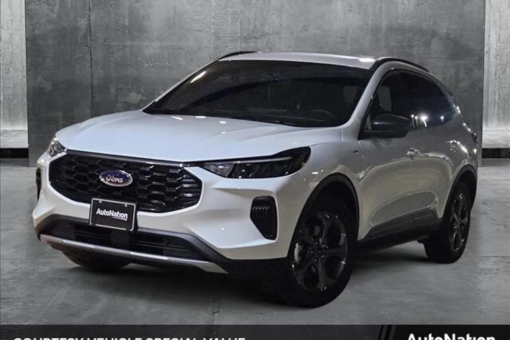 2025 Ford Escape ST-Line photo 1