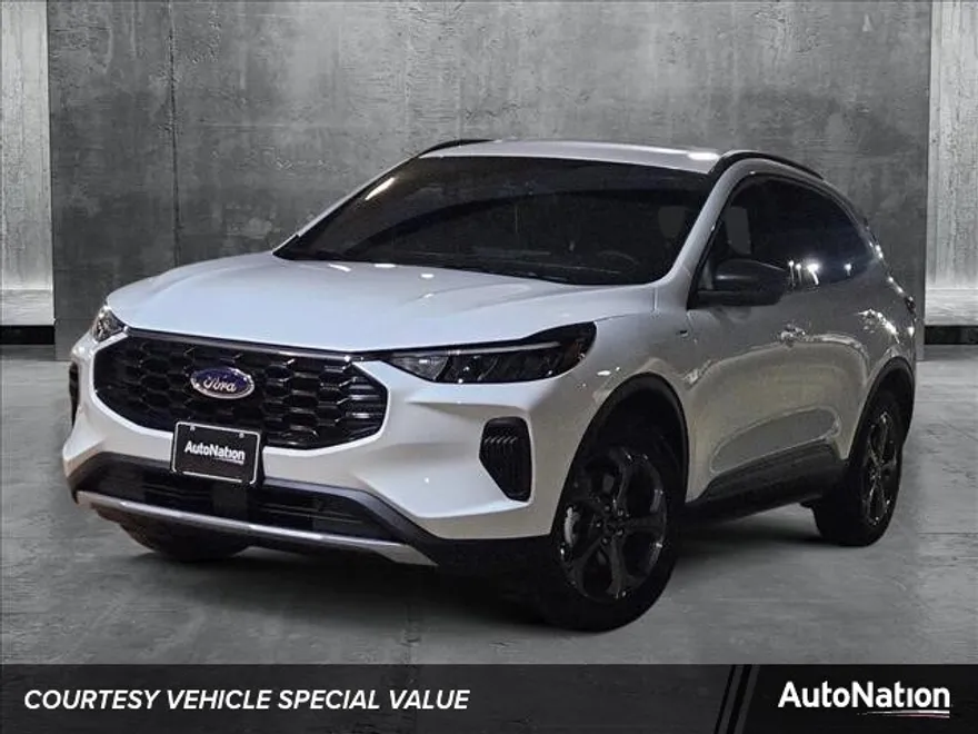 2025 Ford Escape ST-Line photo 1
