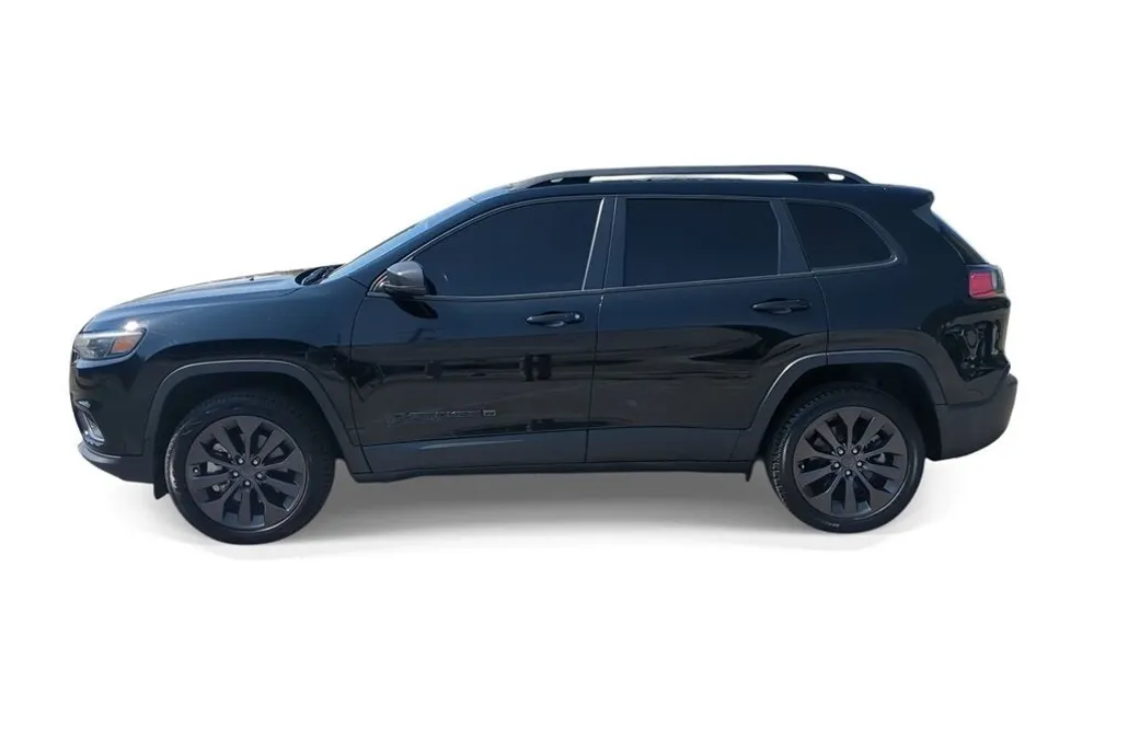 2021 Jeep Cherokee 80th Anniversary Edition photo 1