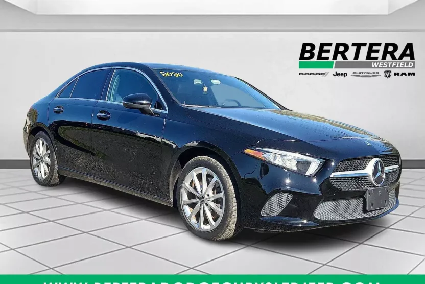 2020 Mercedes Benz A 220 photo 1