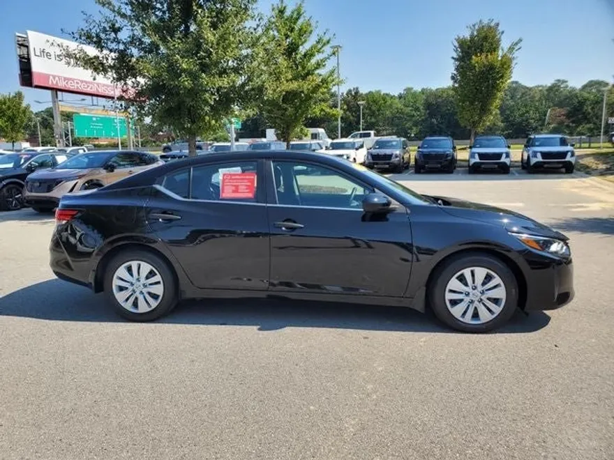 2024 Nissan Sentra S photo 1