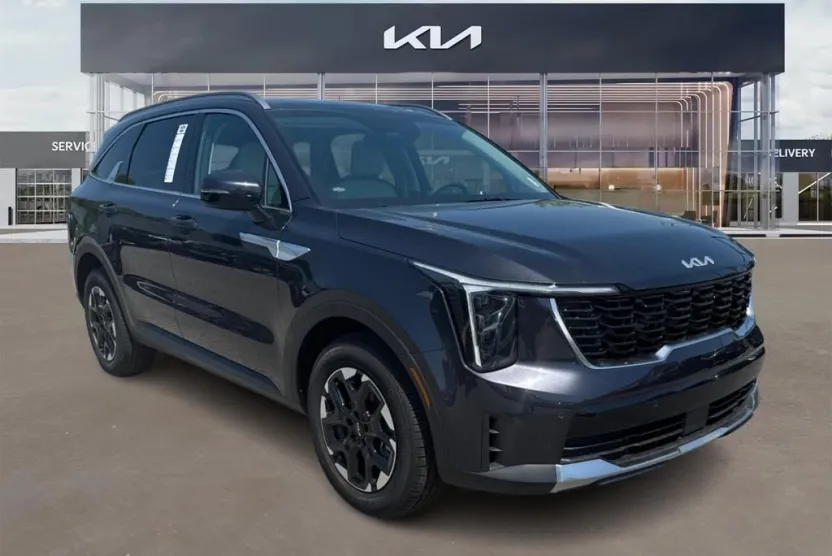 2025 Kia Sorento S photo 1