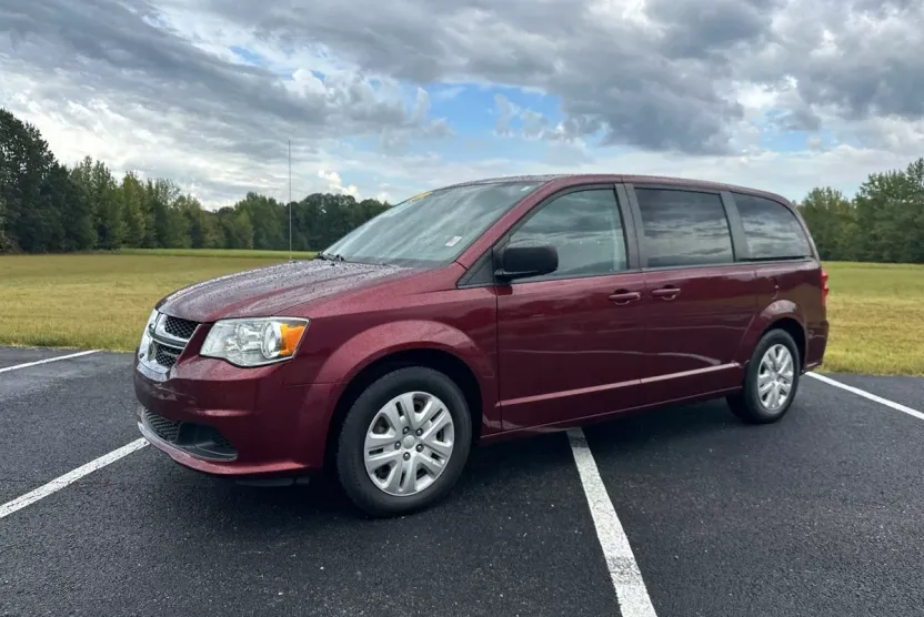 2018 Dodge Grand Caravan SE photo 1