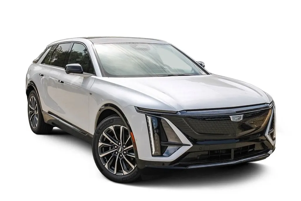 2025 Cadillac Lyriq Sport photo 1