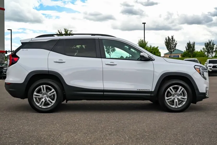 2023 Gmc Terrain SLE photo 1