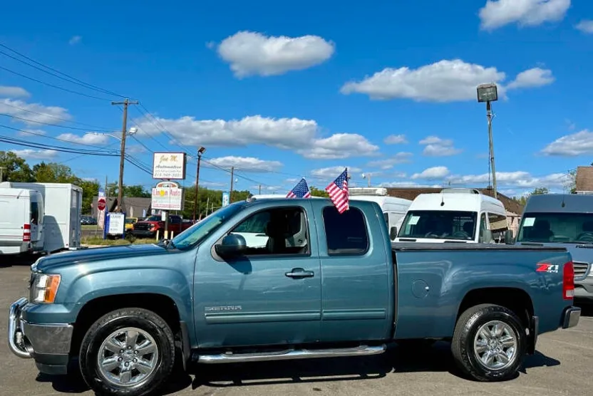 2011 Gmc Sierra 1500 SLT photo 1