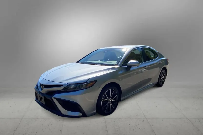 2024 Toyota Camry SE photo 1