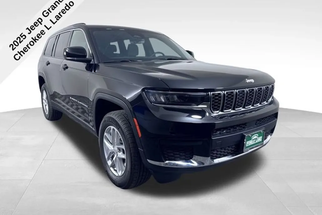 2025 Jeep Grand Cherokee Laredo photo 1