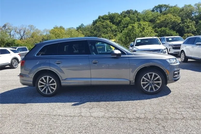 2017 Audi Q7 3.0T Premium photo 1