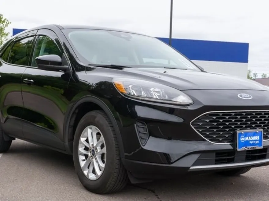 2021 Ford Escape SE photo 1