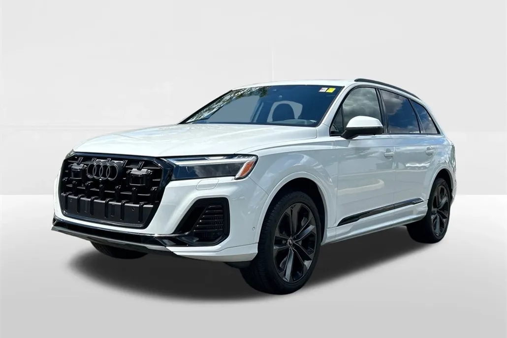2025 Audi Q7 55 Premium Plus photo 1