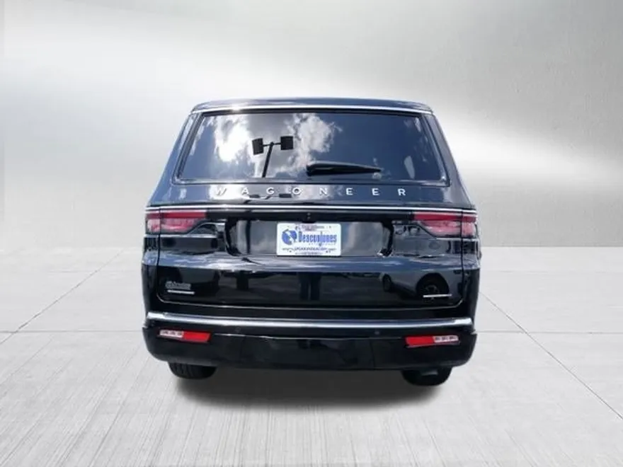 2023 Jeep Wagoneer Series II photo 1