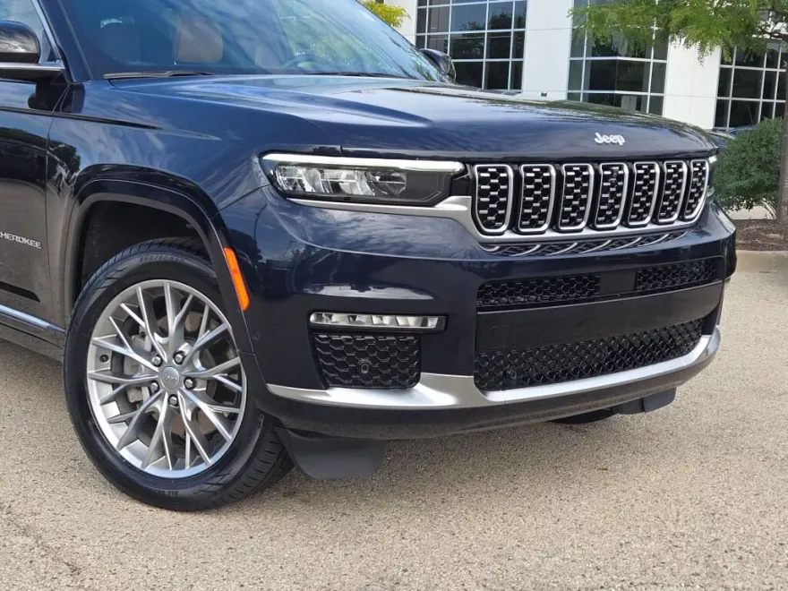 2024 Jeep Grand Cherokee L Summit photo 1