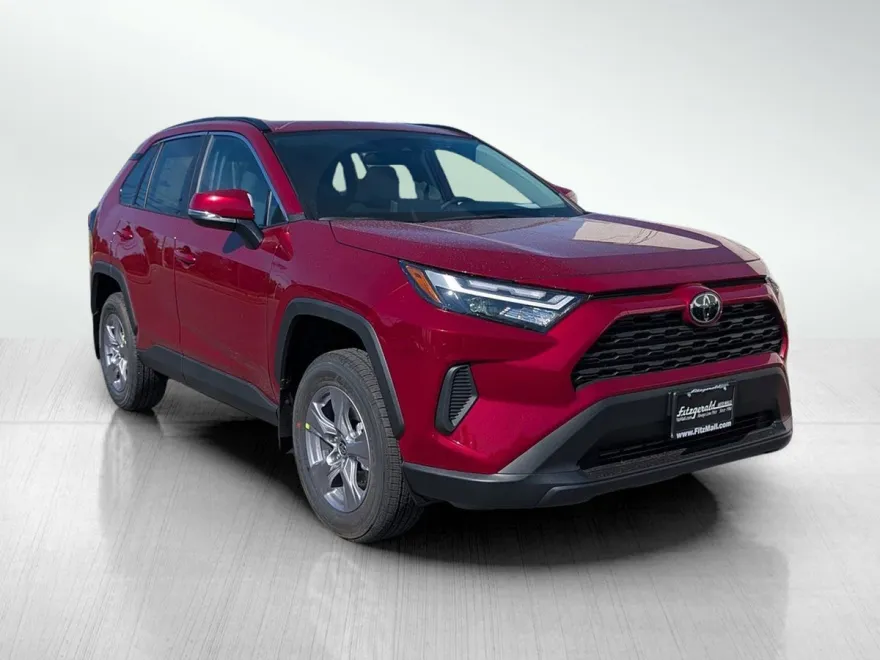 2025 Toyota RAV4 XLE photo 1
