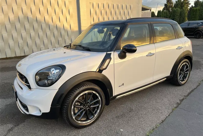 2016 Mini Countryman S ALL4 photo 1