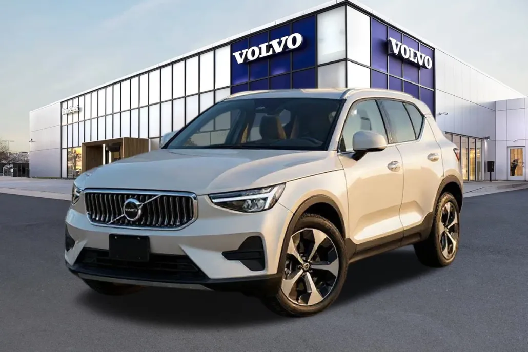 2026 Volvo XC40 Core photo 1