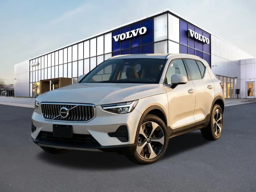 2026 Volvo XC40 Core photo 1
