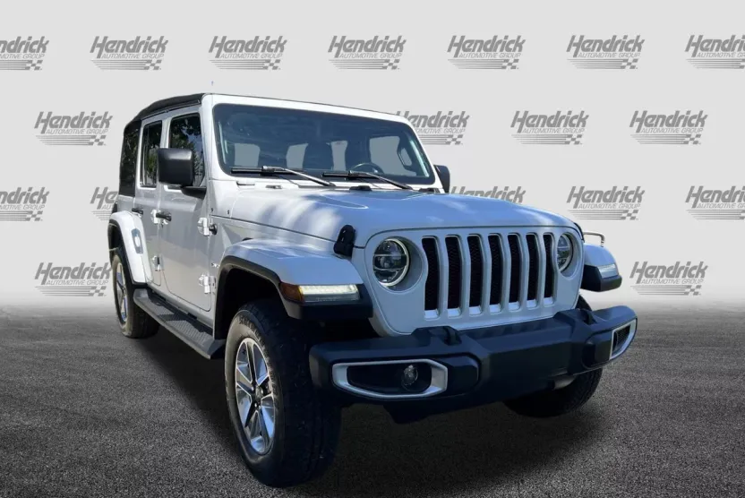 2019 Jeep Wrangler Unlimited Sahara photo 1