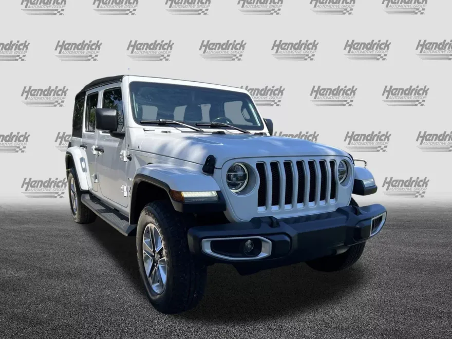 2019 Jeep Wrangler Unlimited Sahara photo 1