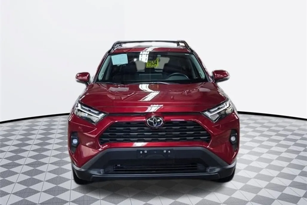 2024 Toyota RAV4 XLE Premium photo 1