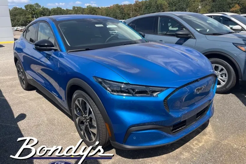 2025 Ford Mustang Mach-E Select photo 1