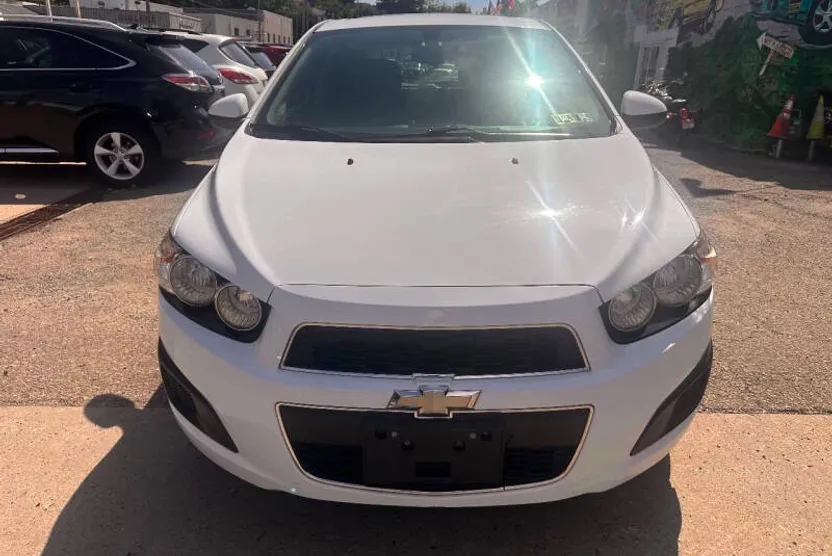 2014 Chevrolet Sonic LT photo 1