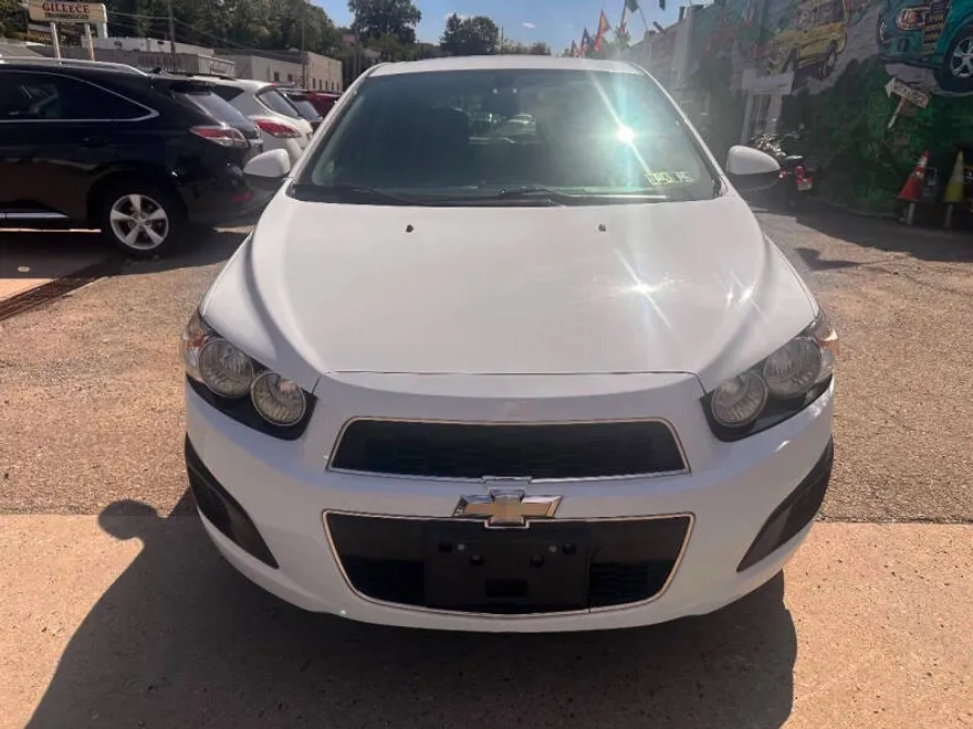 2014 Chevrolet Sonic LT photo 1