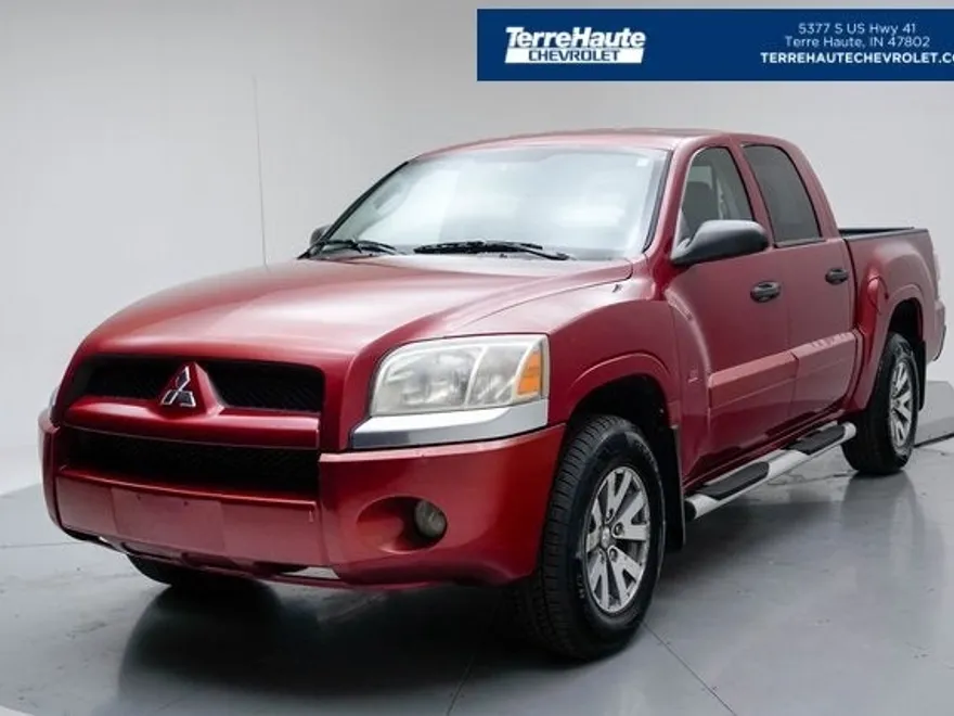 2007 Mitsubishi Raider SE photo 1