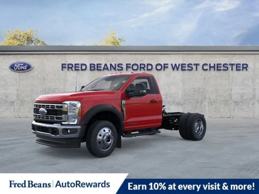 2025 Ford F-550 XLT photo 1