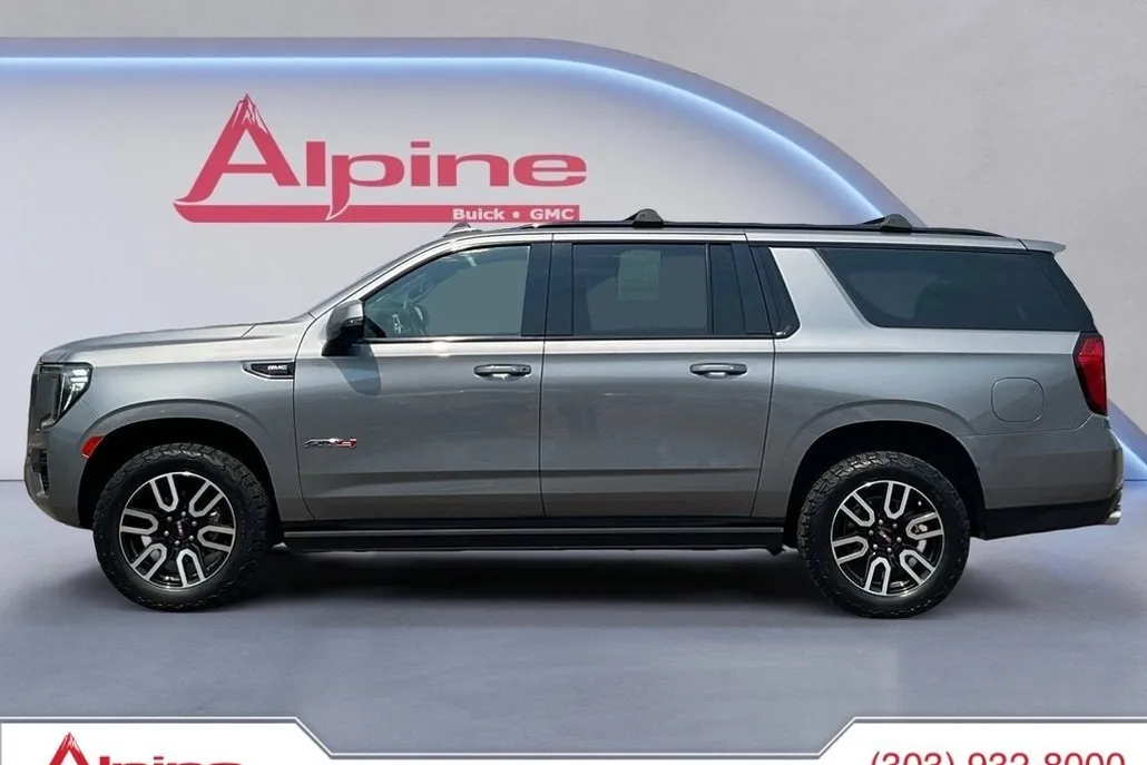 2022 Gmc Yukon XL AT4 photo 1