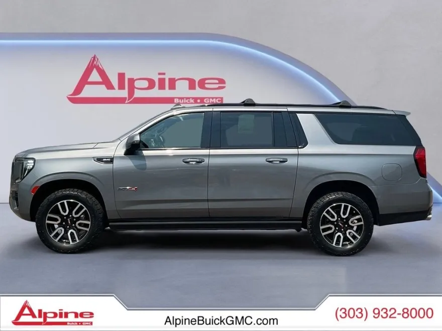2022 Gmc Yukon XL AT4 photo 1