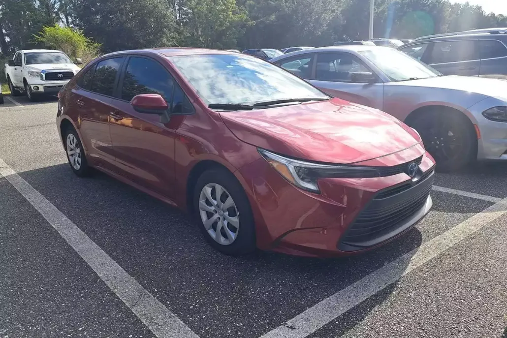 2023 Toyota Corolla Hybrid LE photo 1