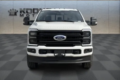2025 Ford F-250 photo 3