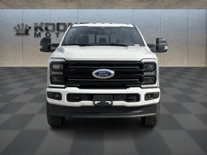 2025 Ford F-250 photo 3