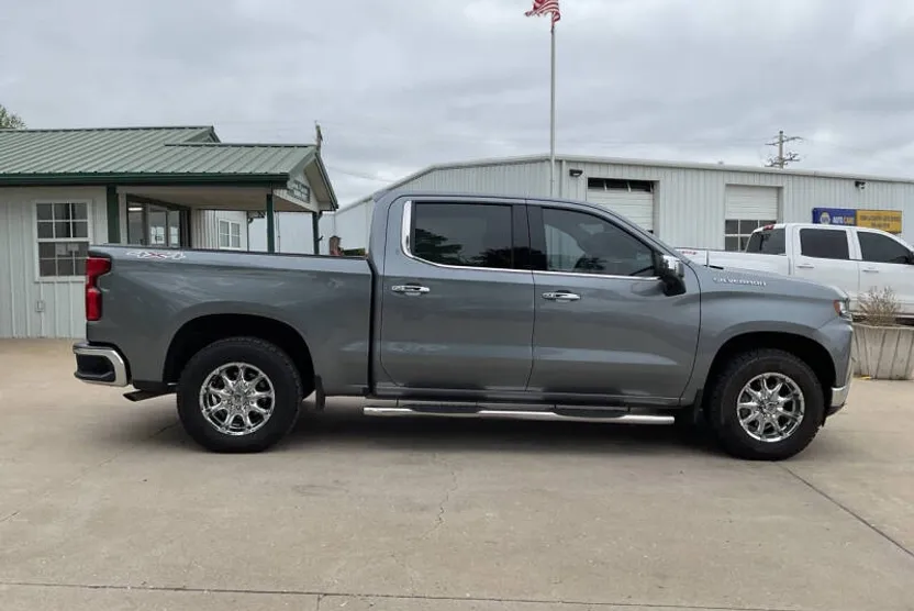 2019 Chevrolet Silverado 1500 LTZ photo 1