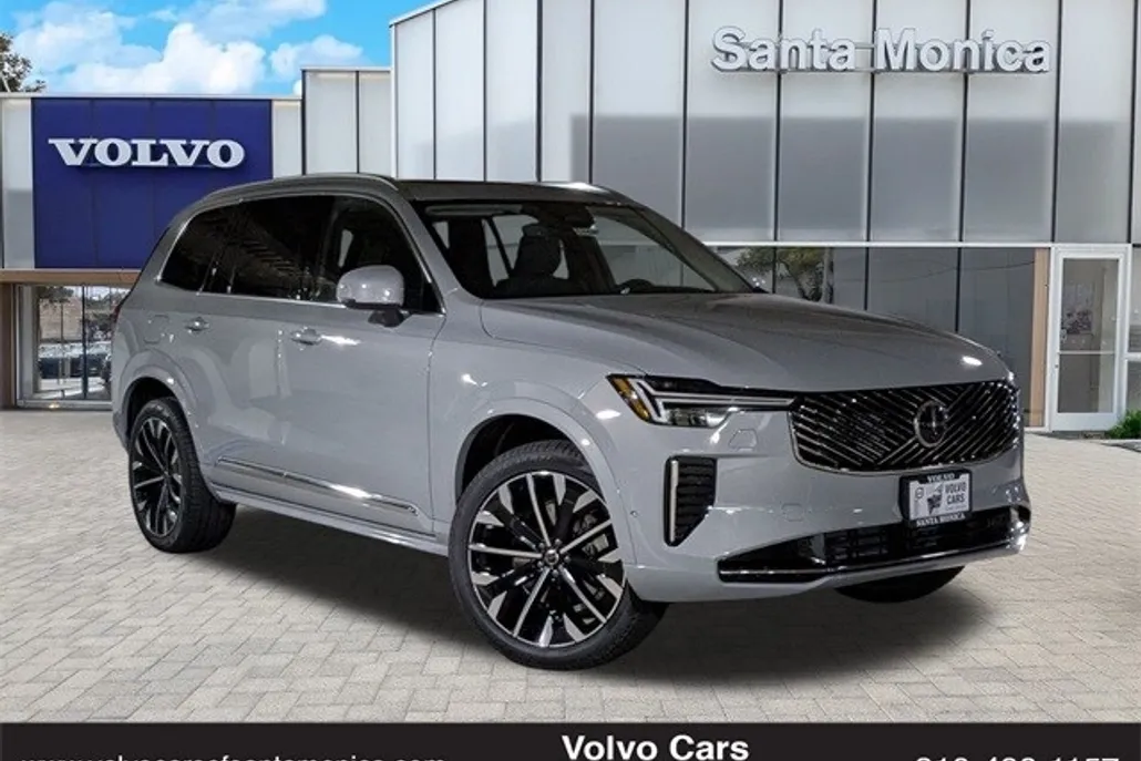 2026 Volvo XC90 B5 Plus photo 1