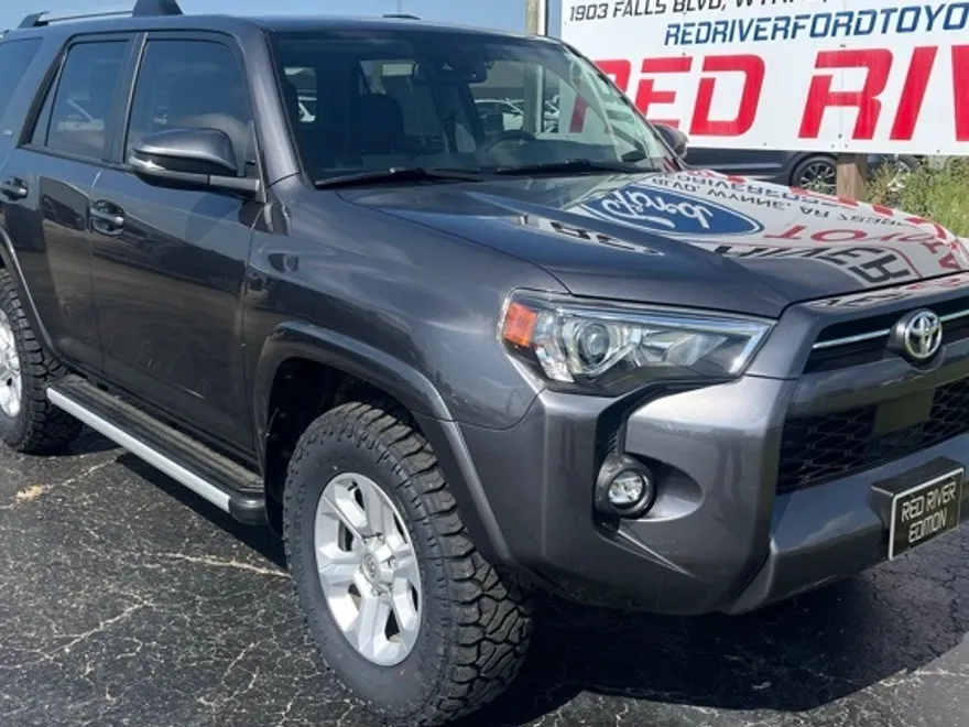 2022 Toyota 4Runner SR5 Premium photo 1
