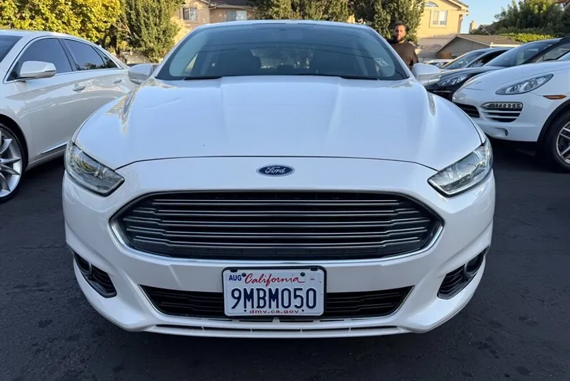 2013 Ford Fusion Energi Titanium photo 1