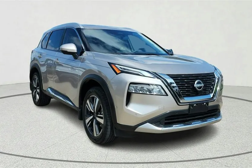 2023 Nissan Rogue Platinum photo 1