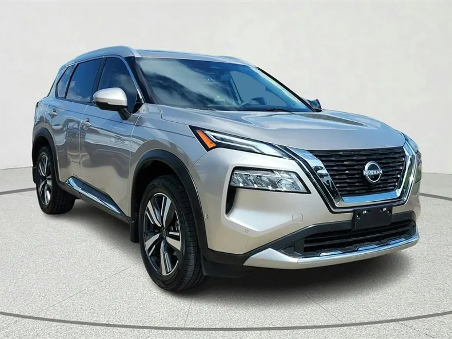 2023 Nissan Rogue Platinum photo 1