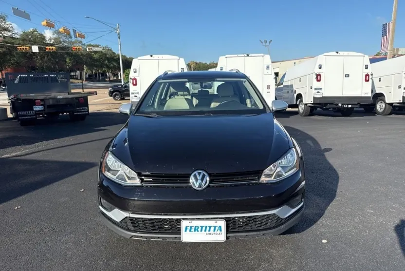 2017 Volkswagen Golf Alltrack TSI S photo 1