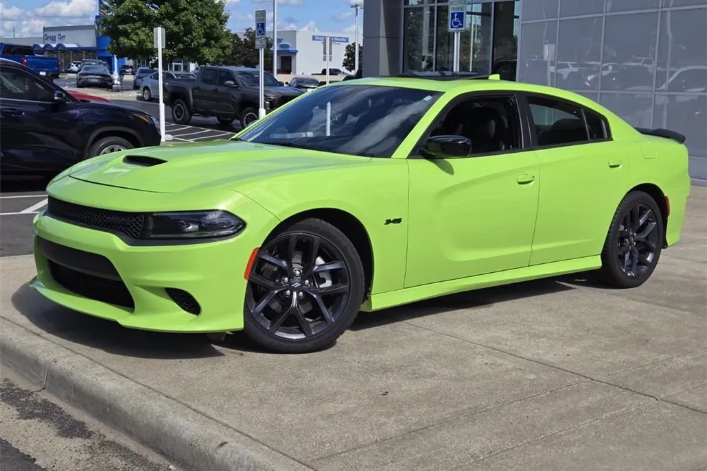 2023 Dodge Charger R/T photo 1